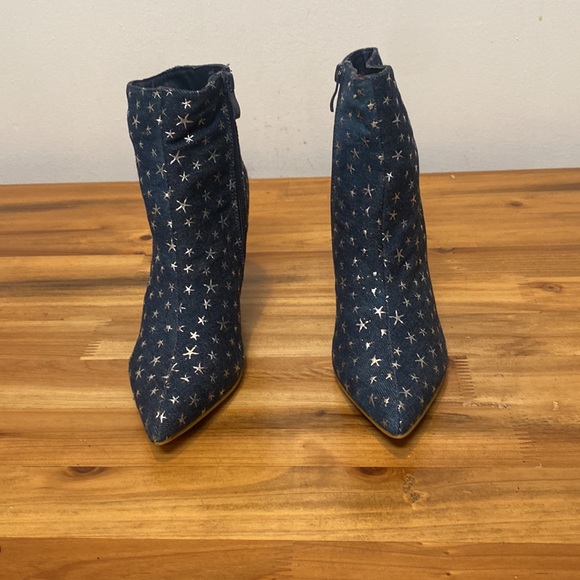$10 CLEARANCE SALE - Lulus Khristyn Dark Blue Denim Star Print Stiletto Booties - Picture 8 of 14